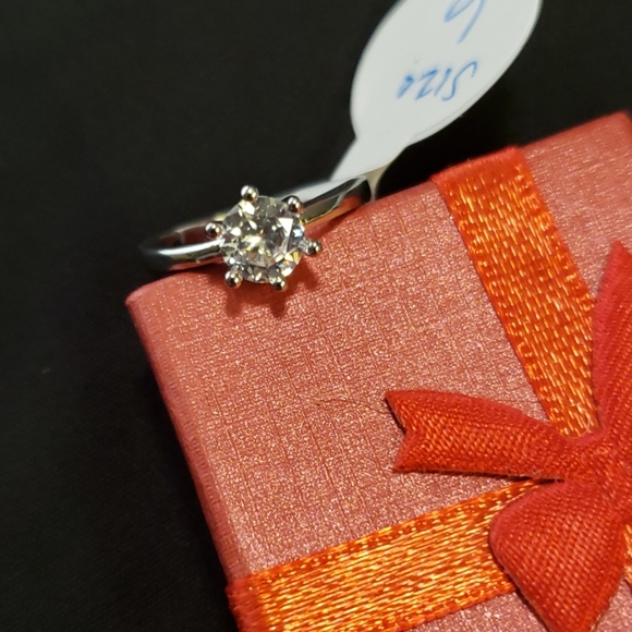 Engagement Ring - Picture 3 of 3